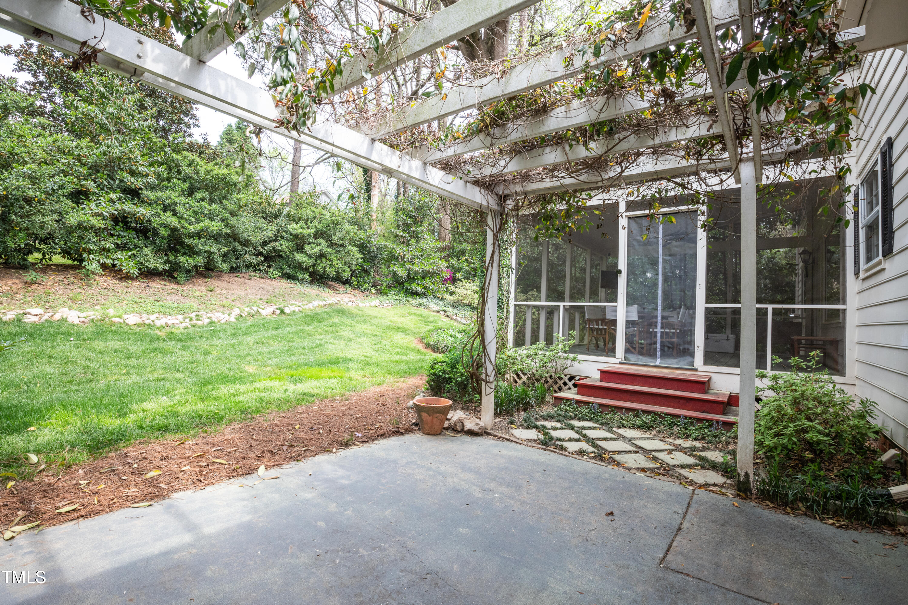1532 Shadowood Lane Raleigh, NC 27612 - Photo 29 of 33 IMG_2829