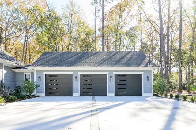 $1,175,000 | 14 Links Drive, Okatie, SC 29909
