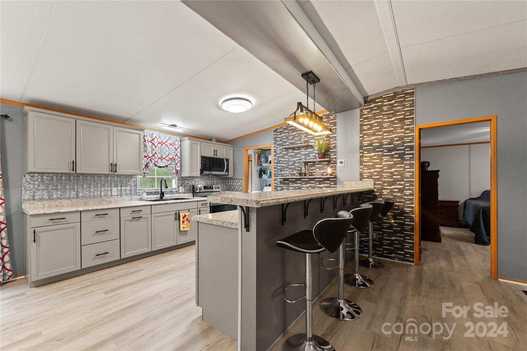 204 Humphrey Road Gastonia, NC 28052 - Photo 7 of 25 Gallery Image 7
