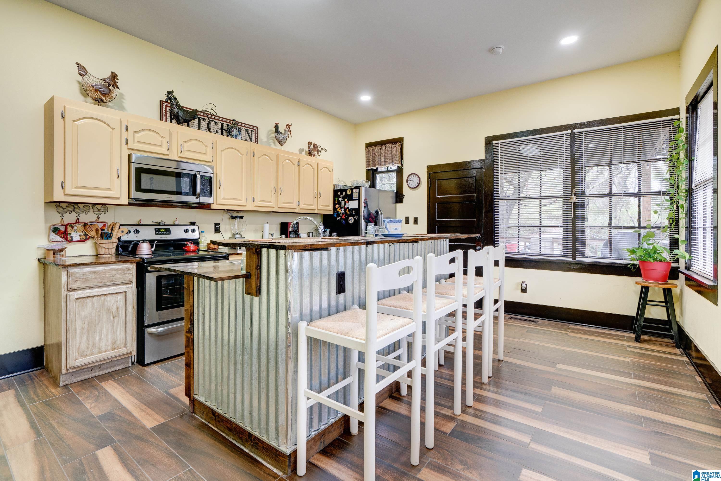 820 14th Street Bessemer, AL 35020 - Photo 6 of 27 Gallery Image 6
