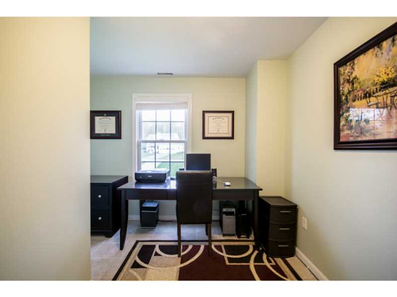 355 Cottrell Road Tiverton, RI 02878 - Photo 20 of 24 Studio/Study/Office.