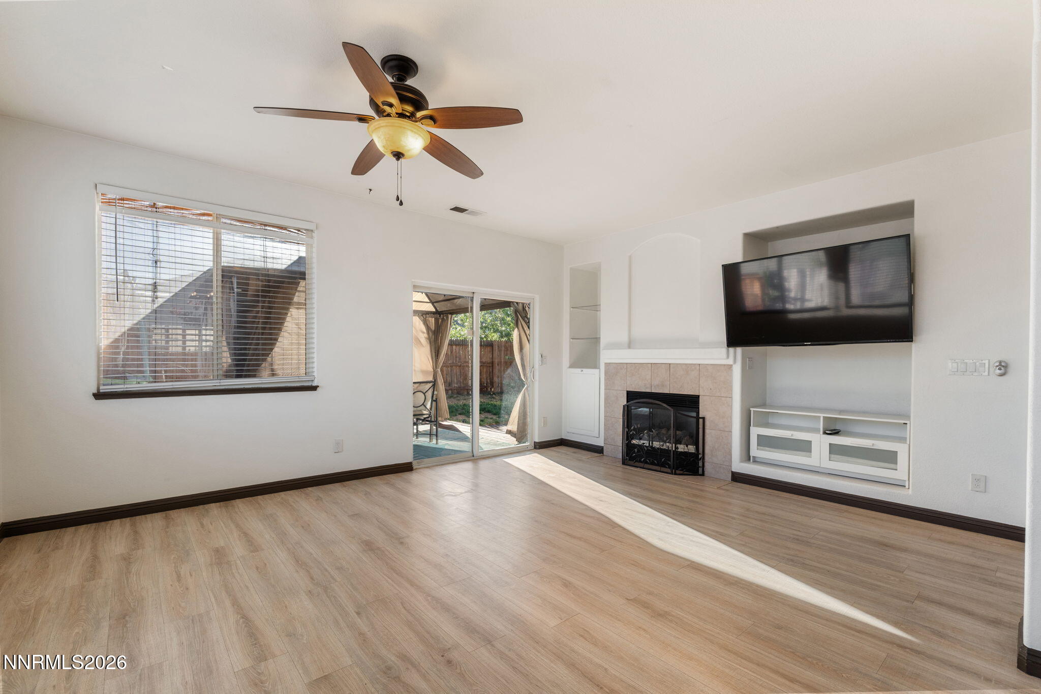 10235 Lucente Way Reno, NV 89521 - Photo 15 of 31 17-web-or-mls-DSC05072