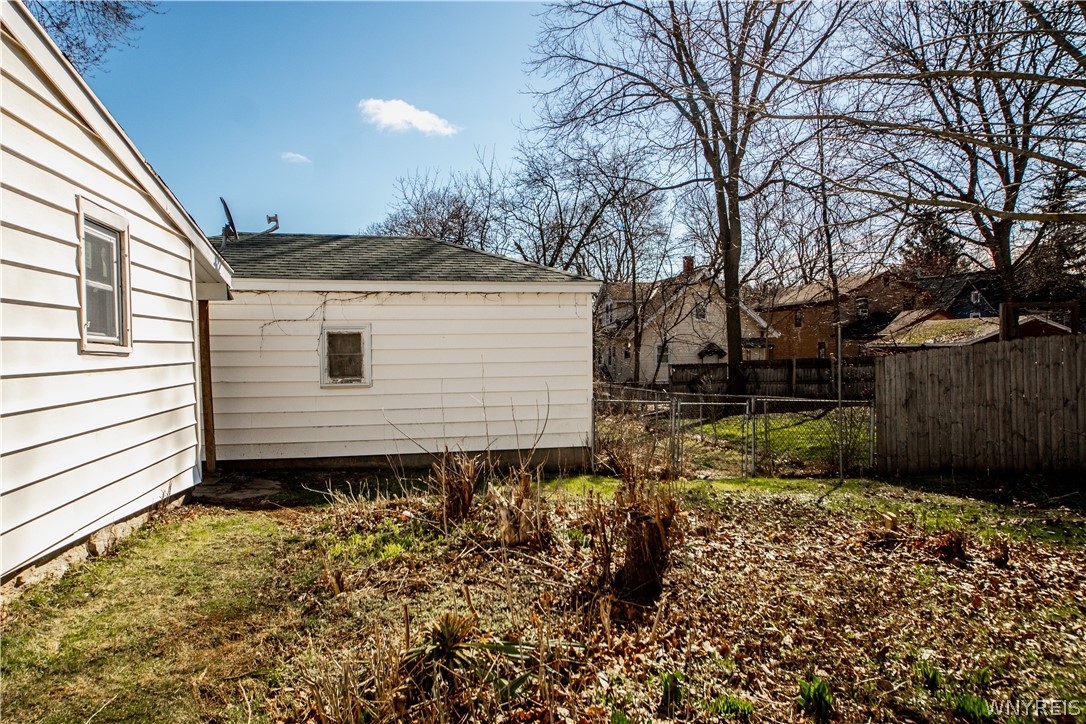 167 Lock Street Lockport, NY 14094 - Photo 12 of 45