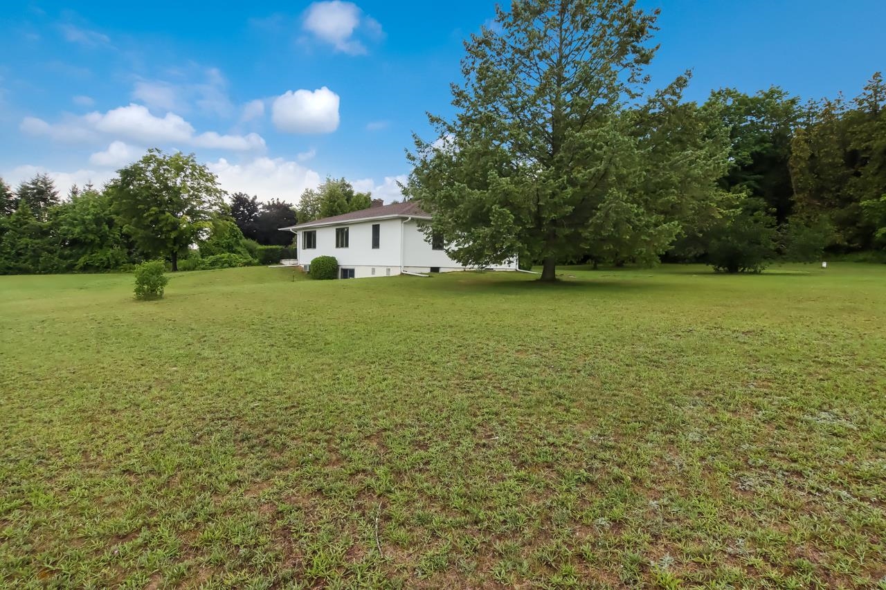 750 North Dumas Road Suttons Bay, MI 49682 - Photo 6 of 63