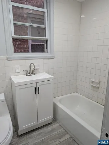 $2,250 | 89 West Englewood Avenue, Unit 1, Englewood, NJ 07631