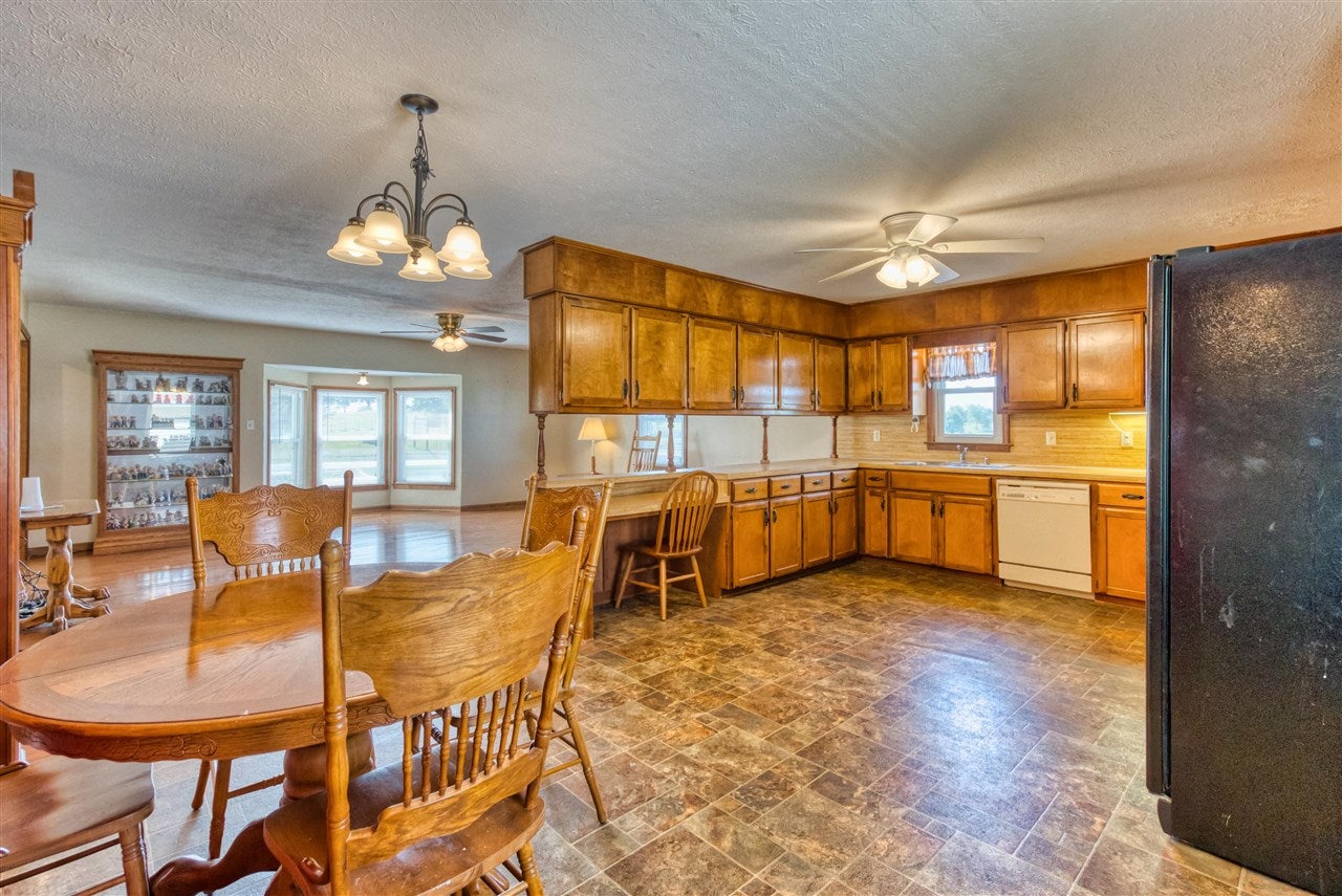 913 Roark Road Franklin, KY 42134 - Photo 9 of 43 Gallery Image 9