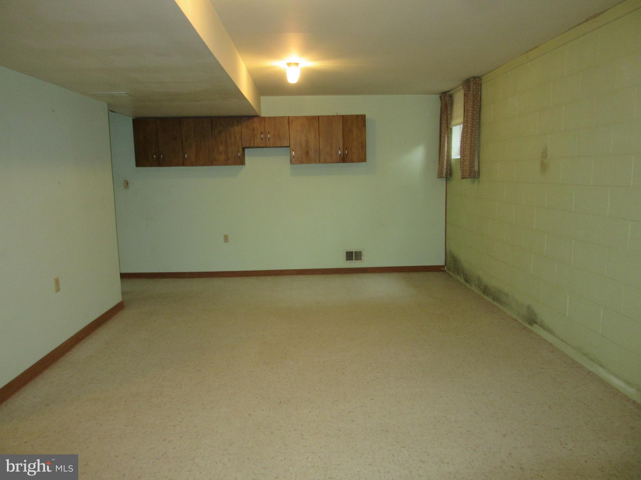 1329 Thurston Road Dickerson, MD 20842 - Photo 12 of 25 View