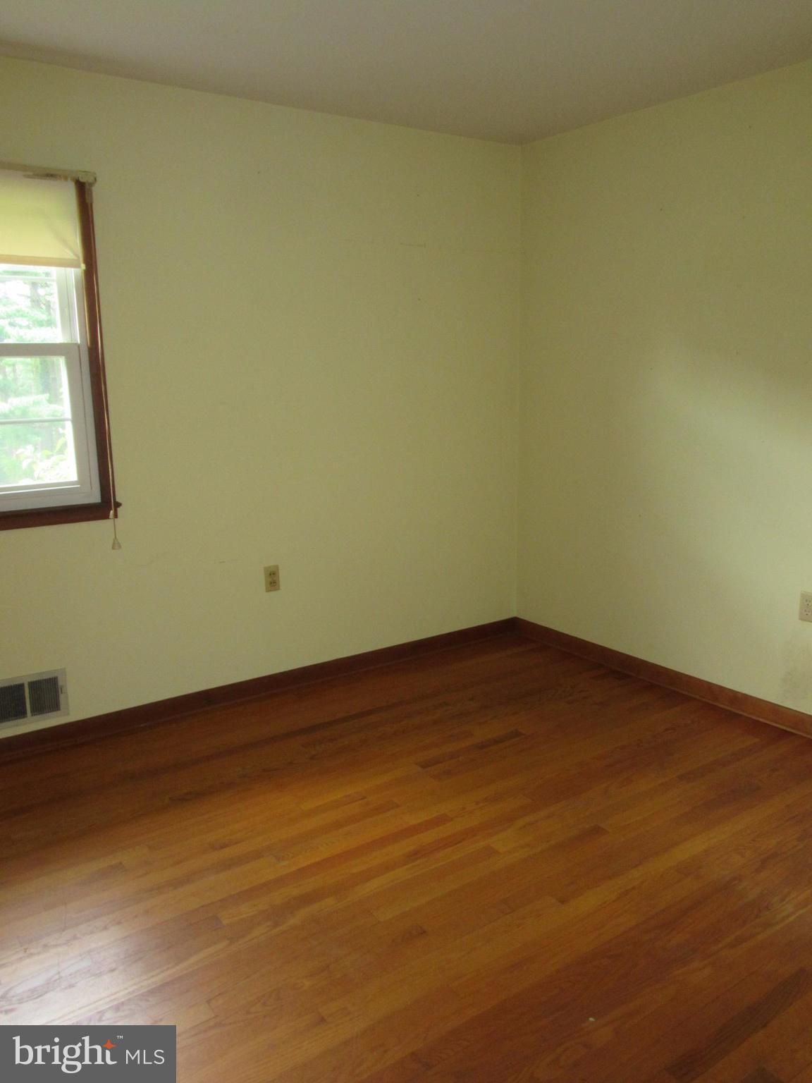 1329 Thurston Road Dickerson, MD 20842 - Photo 17 of 25 View