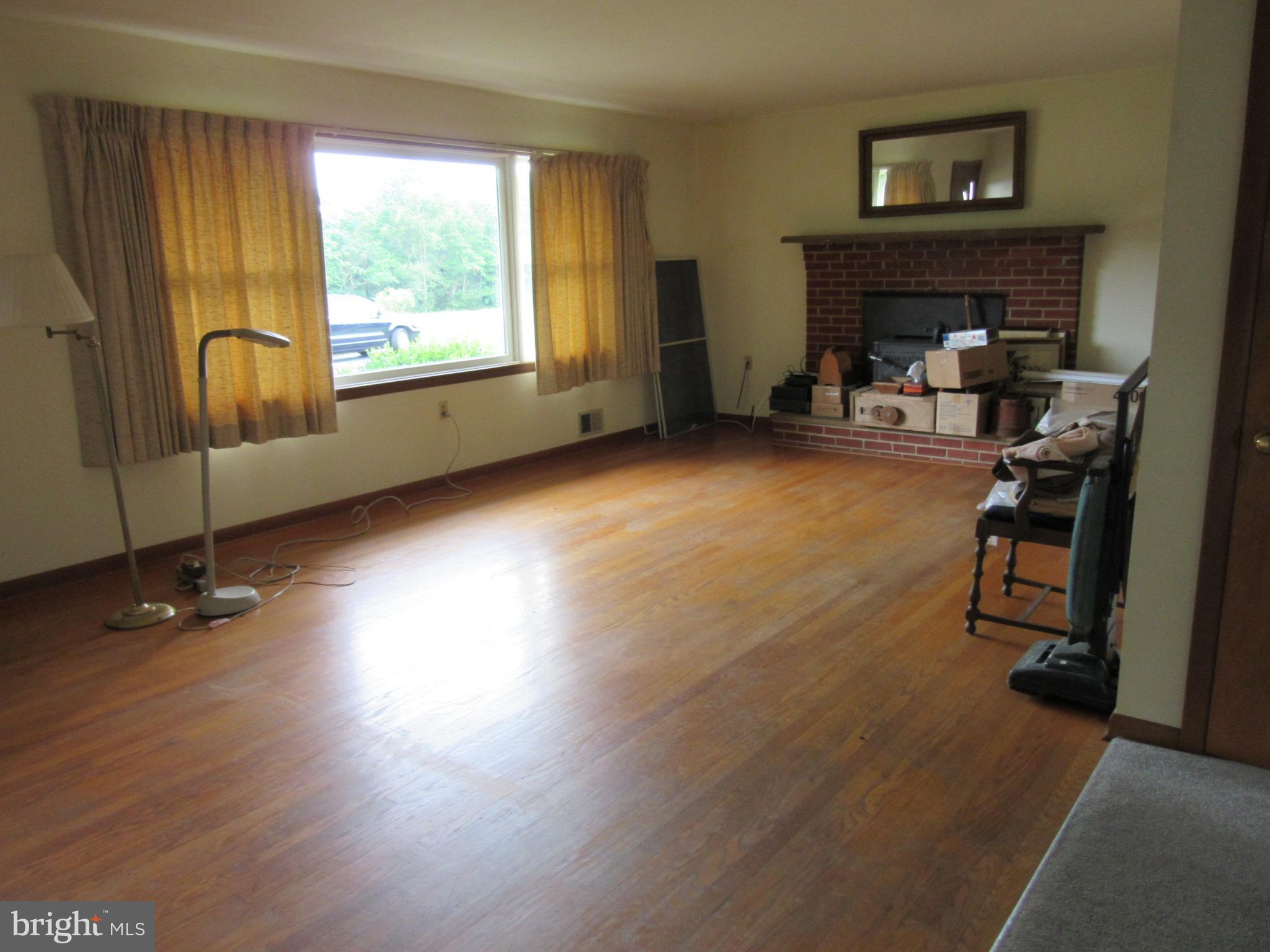 1329 Thurston Road Dickerson, MD 20842 - Photo 8 of 25 View