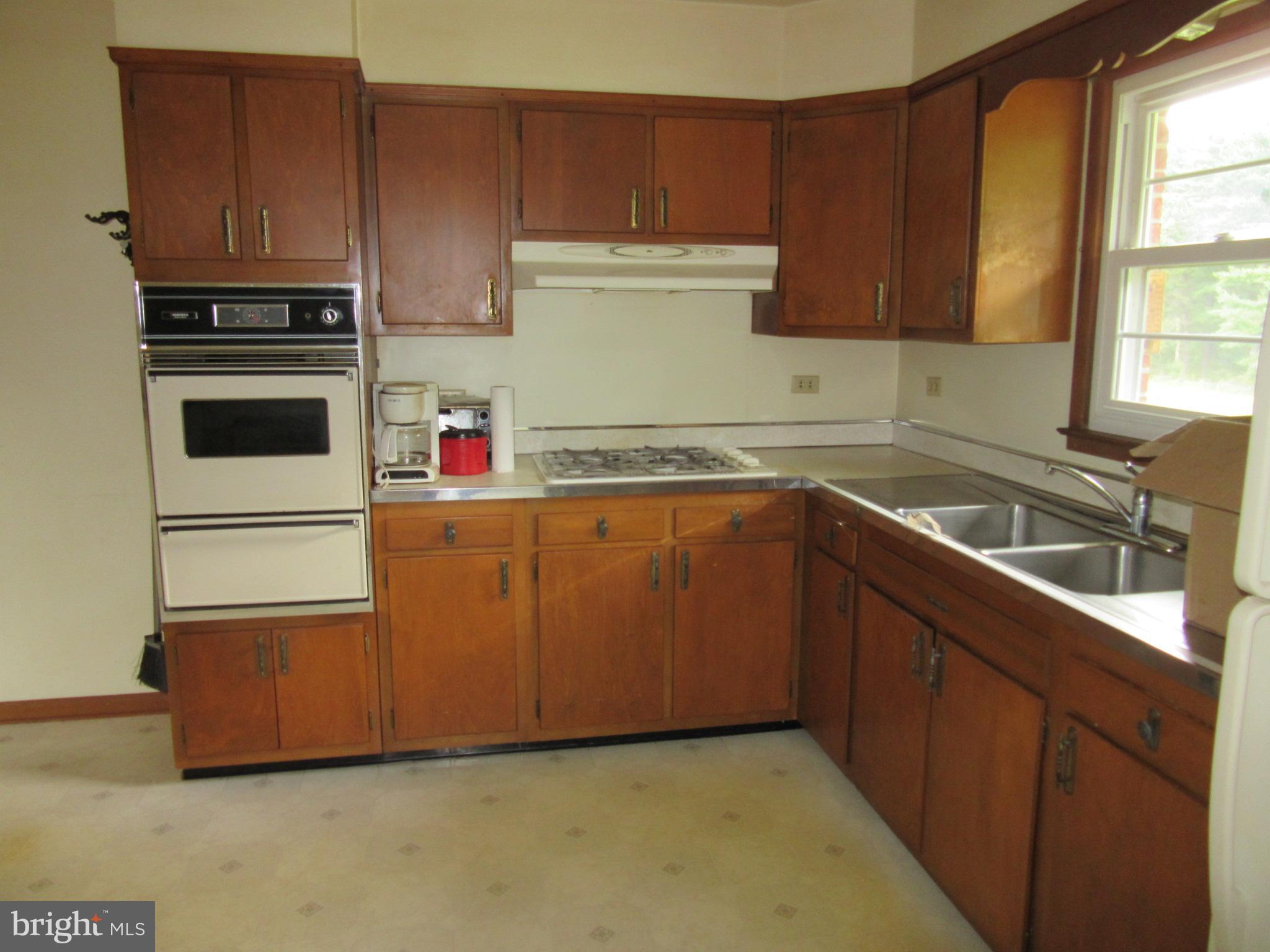1329 Thurston Road Dickerson, MD 20842 - Photo 9 of 25 View