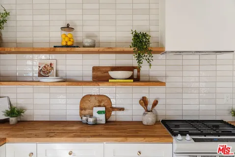 $720,000 | 1943 12th, Unit 2, Santa Monica, CA 90404