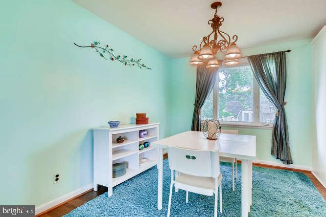 LIGHT FILLED DINING ROOM