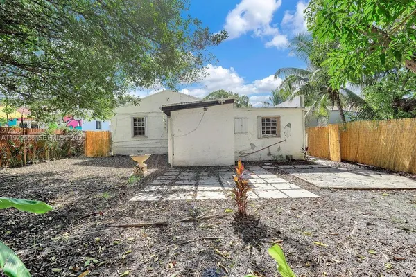 $1,300 | 47 Northwest 49th Street, Unit 3, Miami, FL 33127