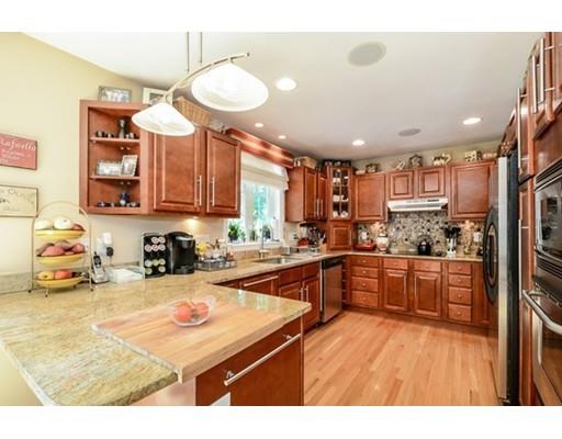 418 Britton Road East Barre, MA 01005 - Photo 3 of 30