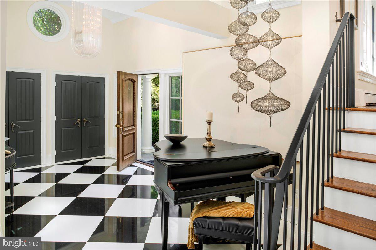 1229 Eagle Road Newtown, PA 18940 - Photo 5 of 53 Gallery Image 5