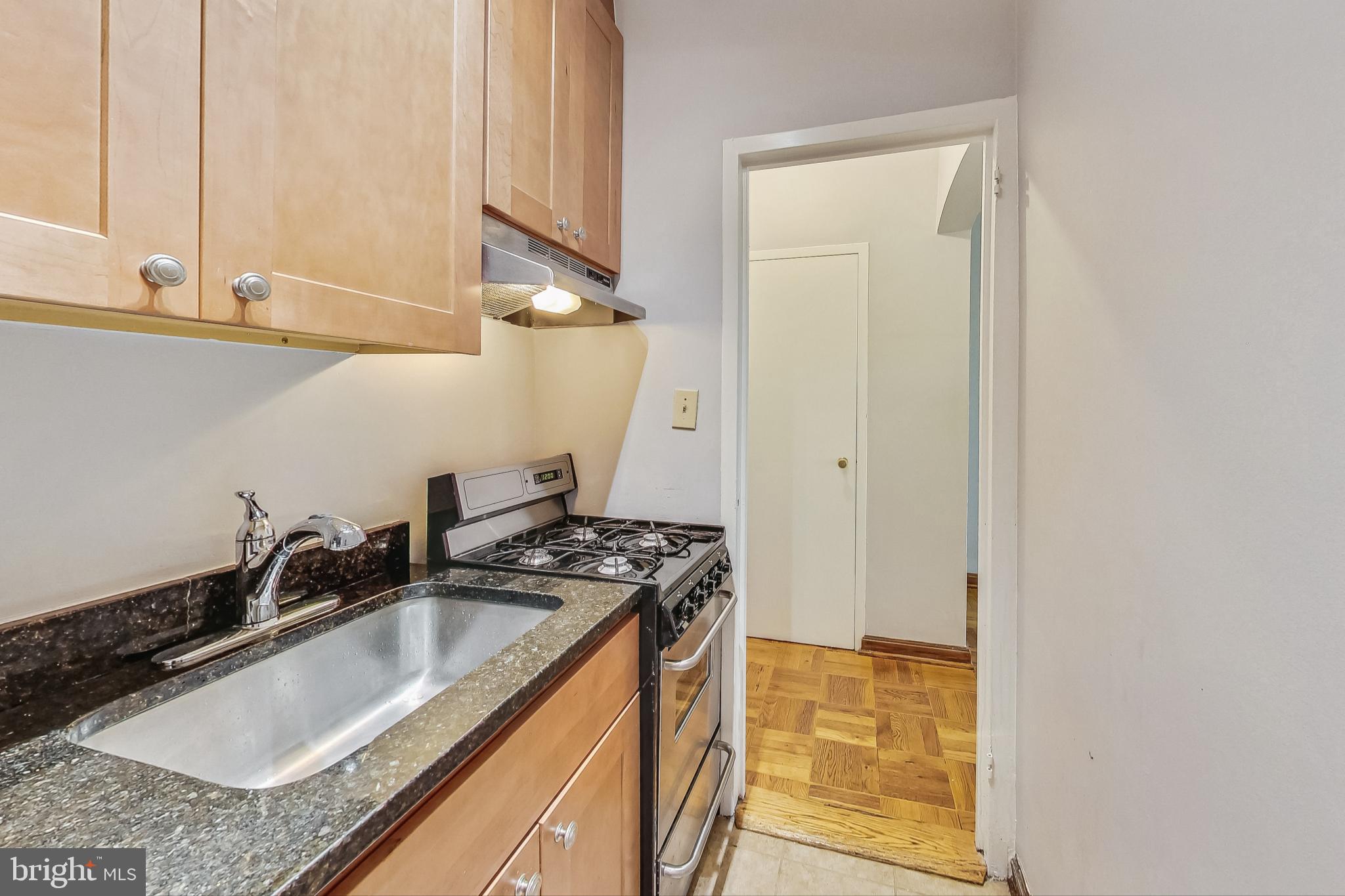1 Scott Circle Northwest, Unit 711 Washington, DC 20036 - Photo 5 of 34