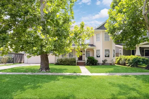 $1,050,000 | 1620 Columbia Street, Houston, TX 77008