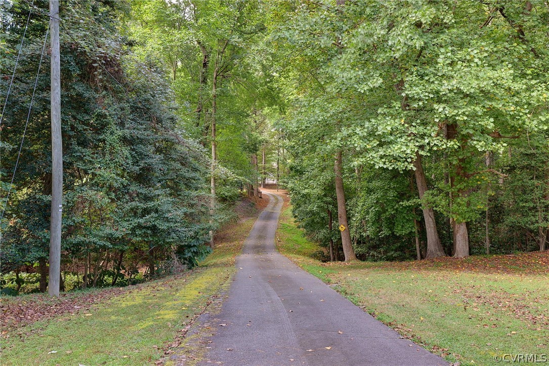 207 Stonehouse Road Williamsburg, VA 23188 - Photo 2 of 46 Beautiful drive in.....