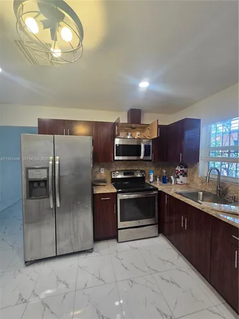 $2,350 | 6231 Northeast 1st Avenue, Unit 2, Miami, FL 33138