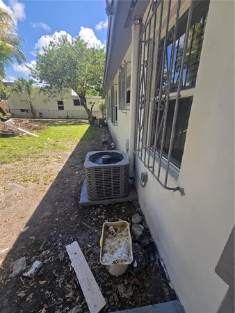 $2,350 | 6231 Northeast 1st Avenue, Unit 2, Miami, FL 33138