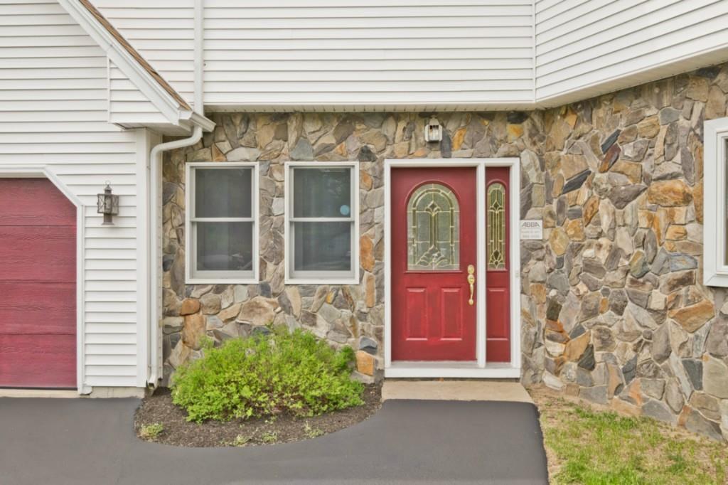 322 Gray Road Gorham, ME 04038 - Photo 3 of 35 Beautifully Maintained