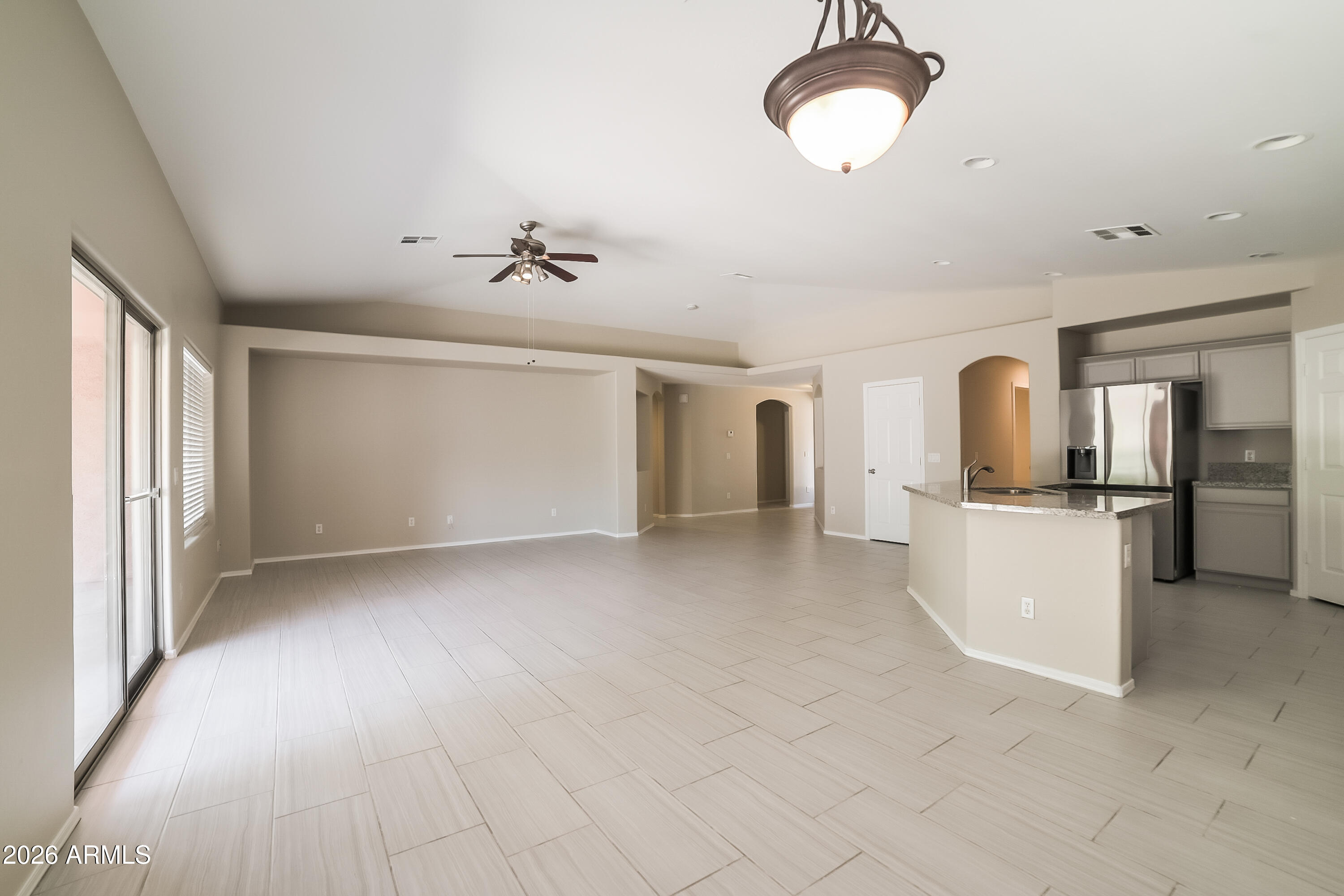 2539 West Maldonado Road Phoenix, AZ 85041 - Photo 2 of 15 1006100.2539 W MALDONADO RD - Dining Roo