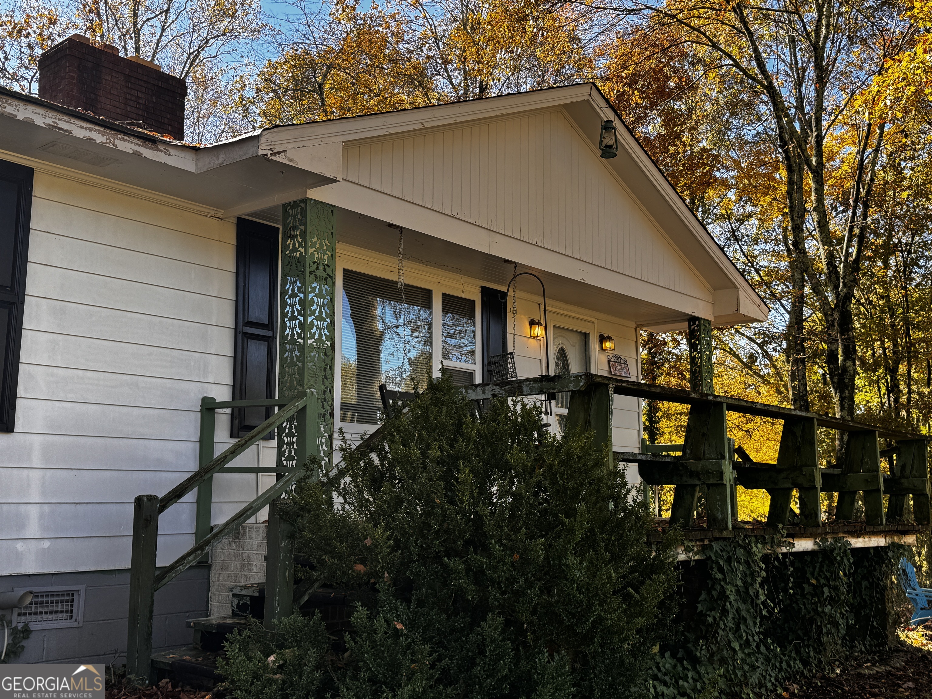 22 Ilene Drive Cleveland, GA 30528 - Photo 8 of 53 a front view of a house with garden
