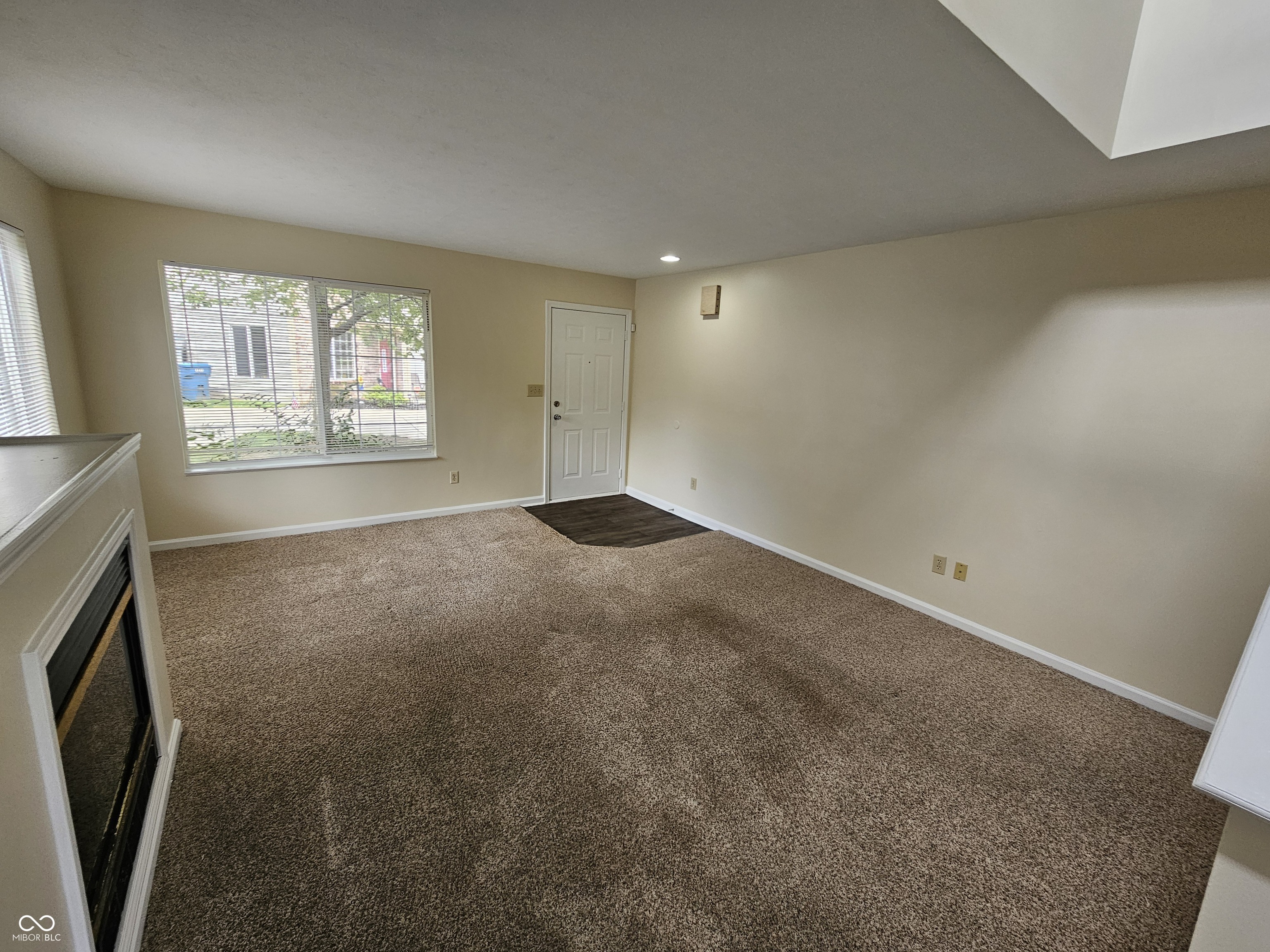 4650 Falcon Run Way Indianapolis, IN 46254 - Photo 4 of 25