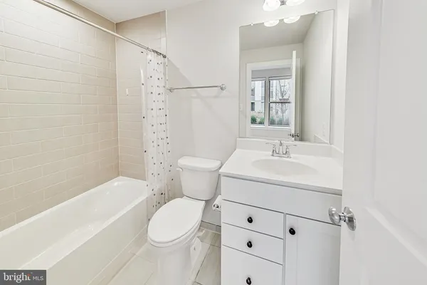 $785,000 | 5038 Oakmoore Drive, Rockville, MD 20852