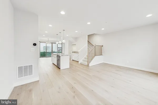 $785,000 | 5038 Oakmoore Drive, Rockville, MD 20852
