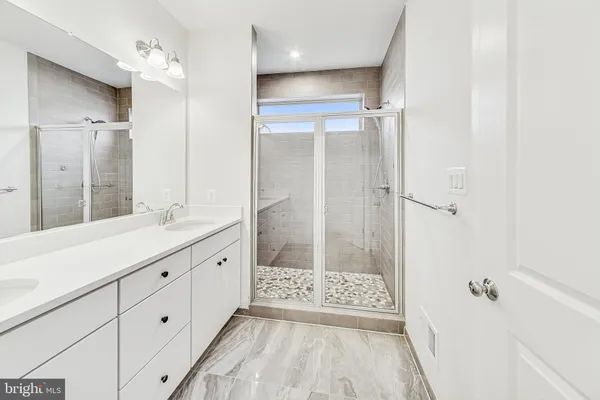 $785,000 | 5038 Oakmoore Drive, Rockville, MD 20852