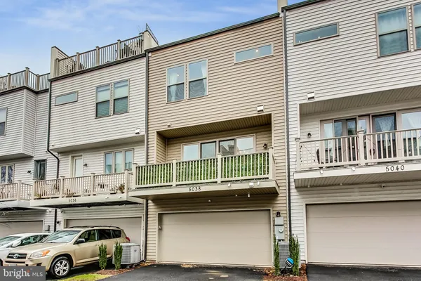 $785,000 | 5038 Oakmoore Drive, Rockville, MD 20852