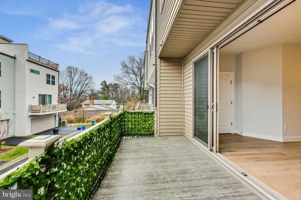 $785,000 | 5038 Oakmoore Drive, Rockville, MD 20852