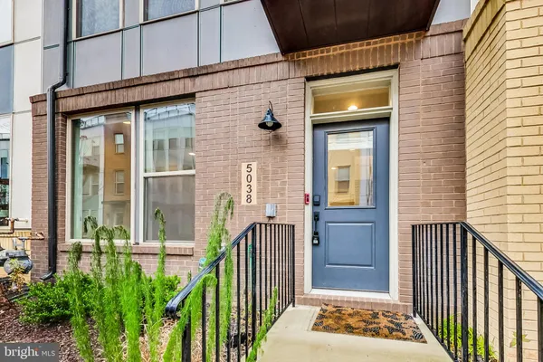 $785,000 | 5038 Oakmoore Drive, Rockville, MD 20852