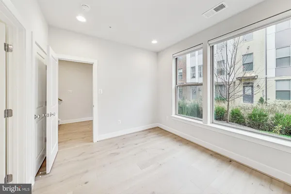 $785,000 | 5038 Oakmoore Drive, Rockville, MD 20852