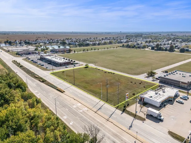 $799,999 | 20711 West Renwick Road, Crest Hill, IL 60403