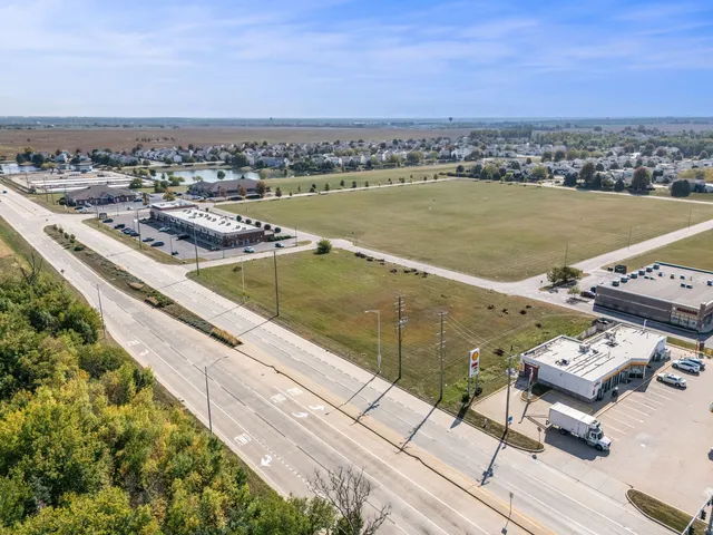 $799,999 | 20711 West Renwick Road, Crest Hill, IL 60403