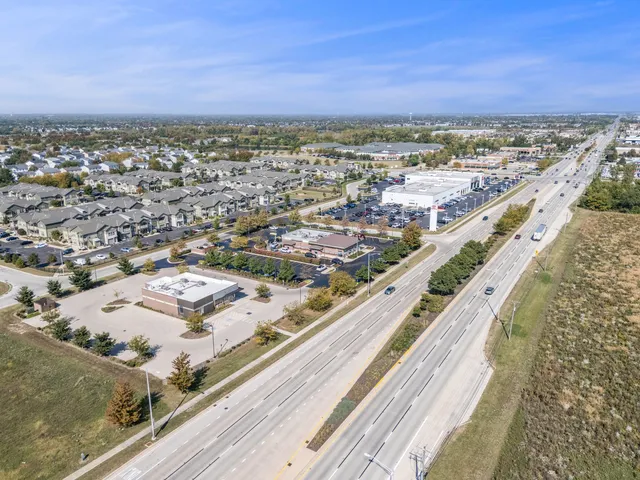 $799,999 | 20711 West Renwick Road, Crest Hill, IL 60403