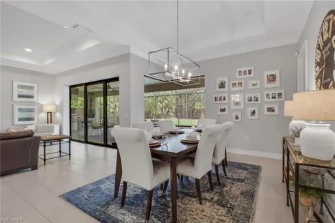 $995,000 | 1511 Mockingbird Drive, Naples, FL 34120