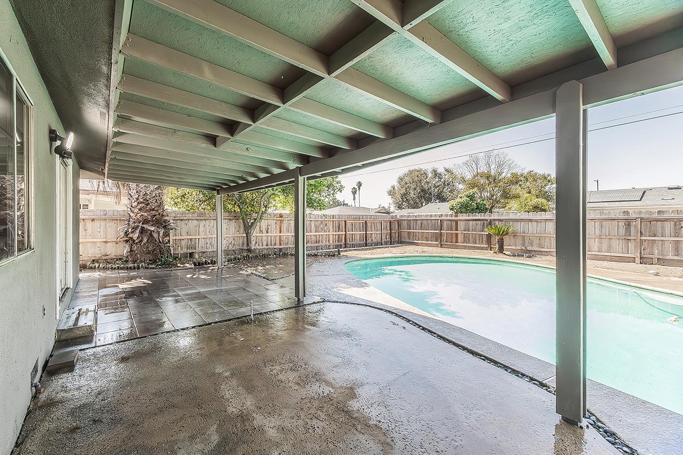 1375 South Cyrier Avenue Reedley, CA 93654 - Photo 25 of 34 a view of outdoor space