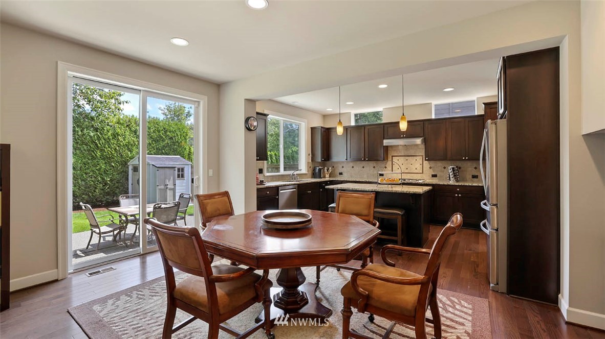128 Ilwaco Place Southeast Renton, WA 98059 - Photo 15 of 40