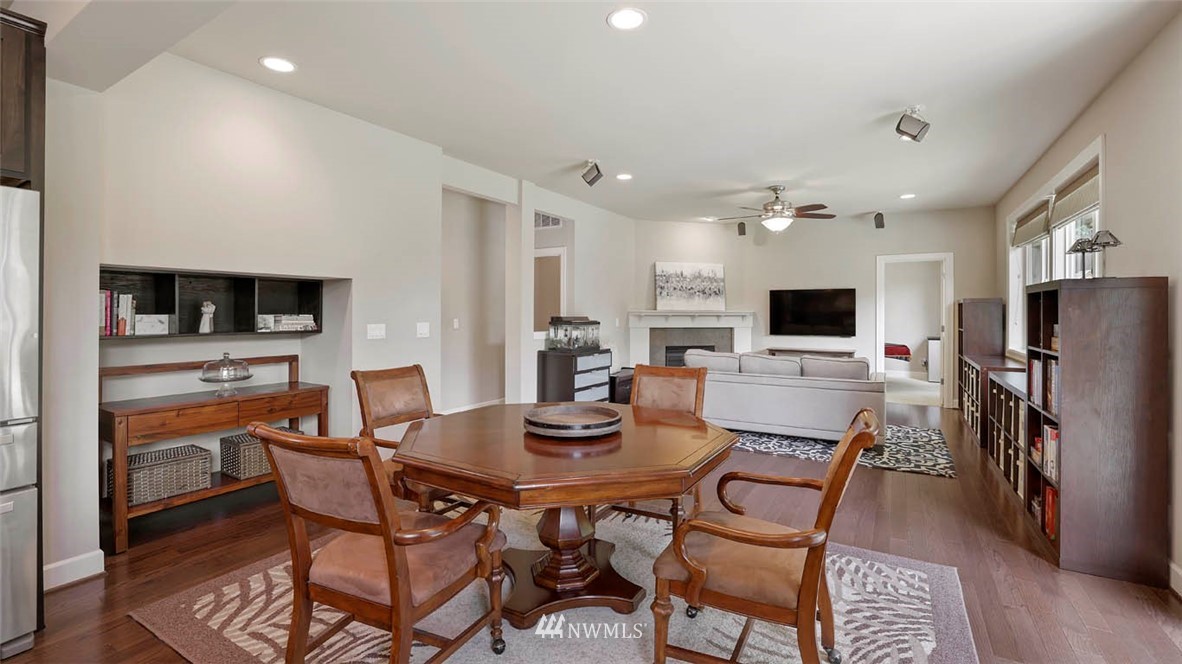 128 Ilwaco Place Southeast Renton, WA 98059 - Photo 23 of 40