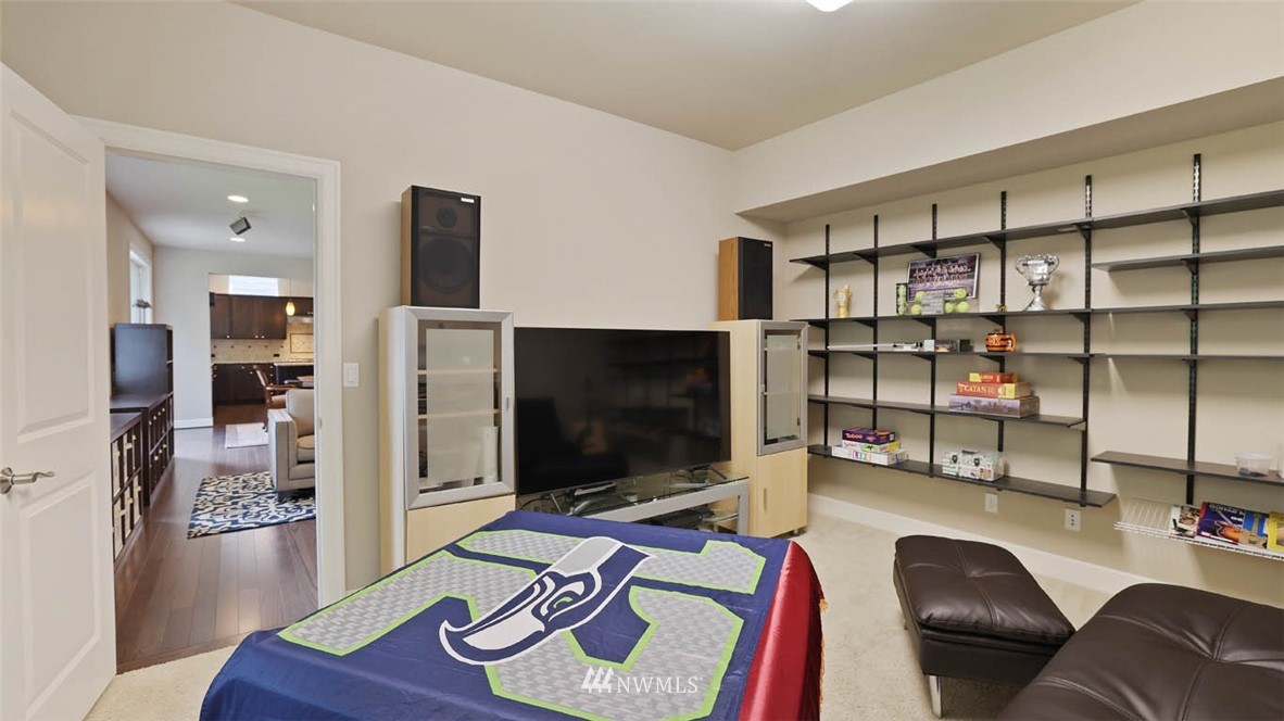 128 Ilwaco Place Southeast Renton, WA 98059 - Photo 25 of 40