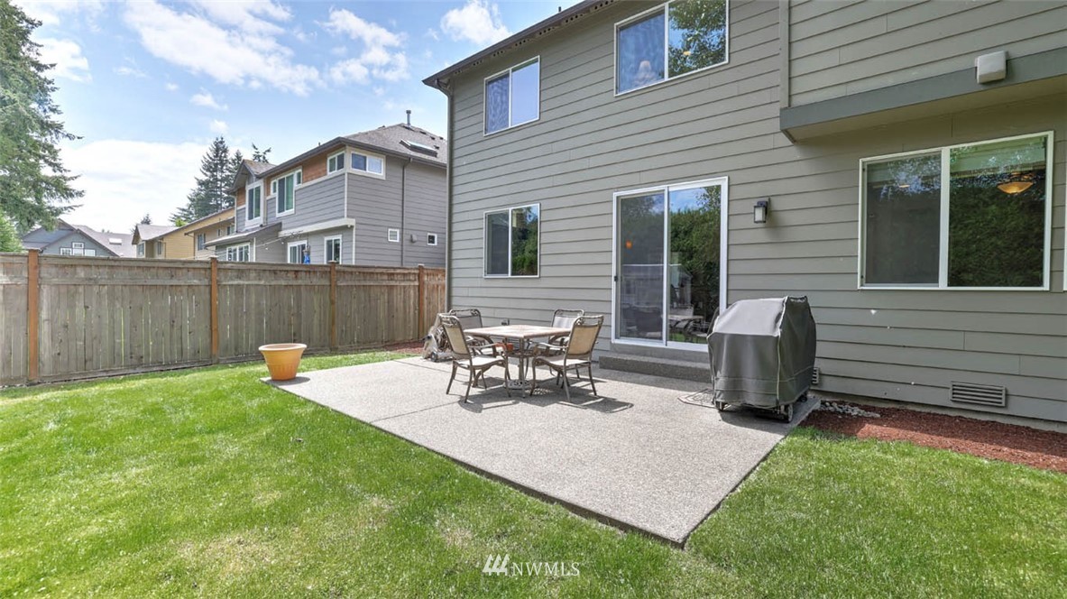 128 Ilwaco Place Southeast Renton, WA 98059 - Photo 28 of 40