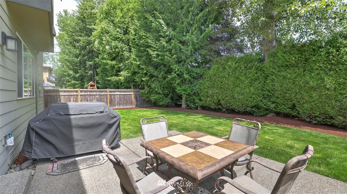 128 Ilwaco Place Southeast Renton, WA 98059 - Photo 31 of 40