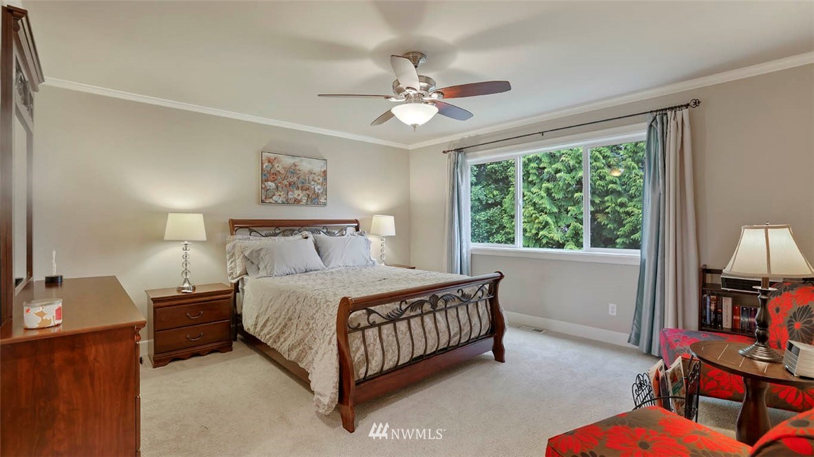 128 Ilwaco Place Southeast Renton, WA 98059 - Photo 32 of 40