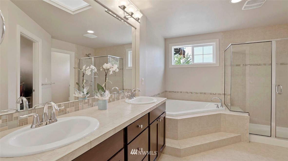 128 Ilwaco Place Southeast Renton, WA 98059 - Photo 34 of 40