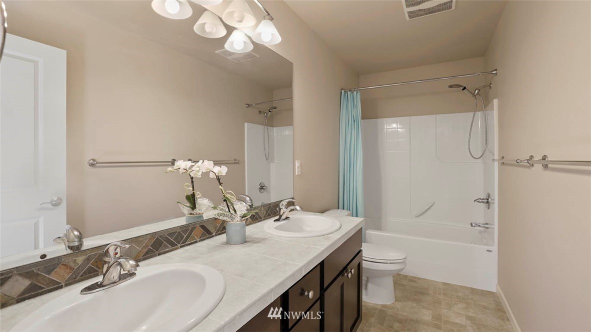 128 Ilwaco Place Southeast Renton, WA 98059 - Photo 38 of 40