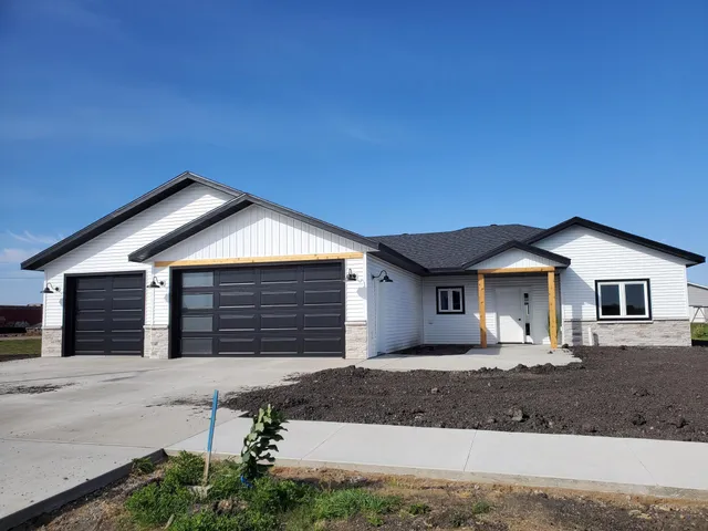 $389,000 | 105 16th Street North, Breckenridge, MN 56520