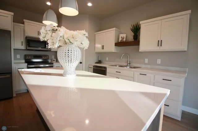 $389,000 | 105 16th Street North, Breckenridge, MN 56520